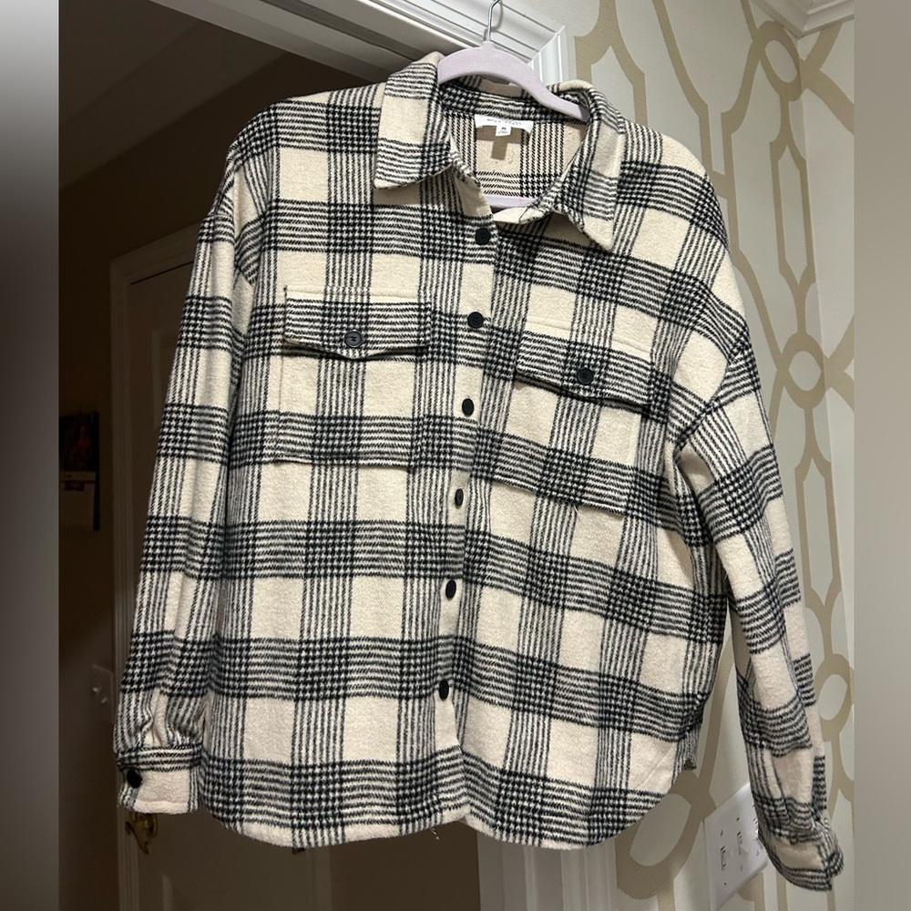 Flannel pattern sweater/cardigan ￼